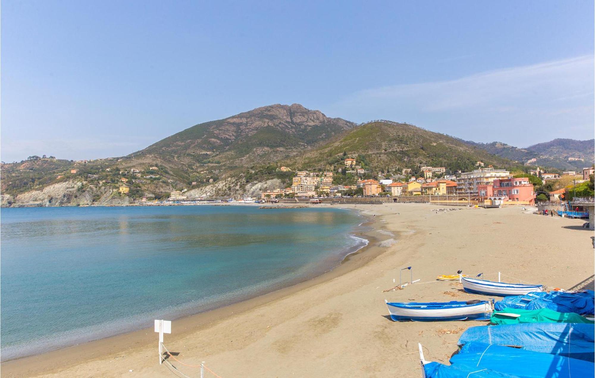 Gorgeous Apartment In Levanto With Kitchen Exteriör bild